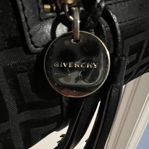 Authentic Give nchy handbag - Picture 13 of 13